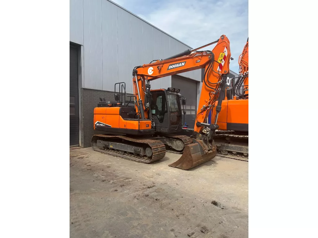 Develon DX140LC-7
